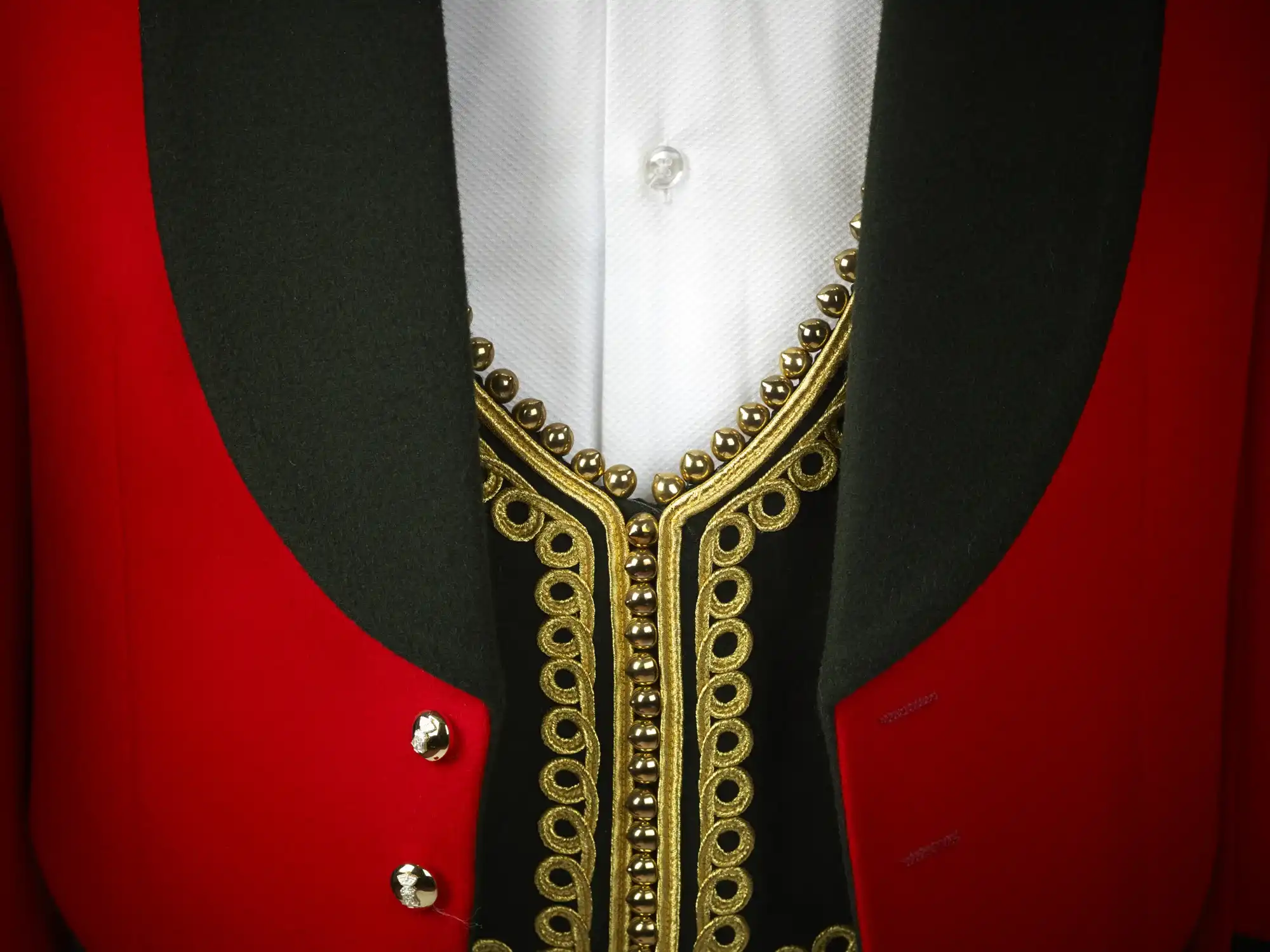 Military mess dress tailoring