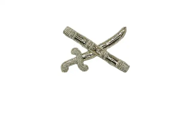 Silver-Embroidered Crossed Sword & Baton – 40 mm