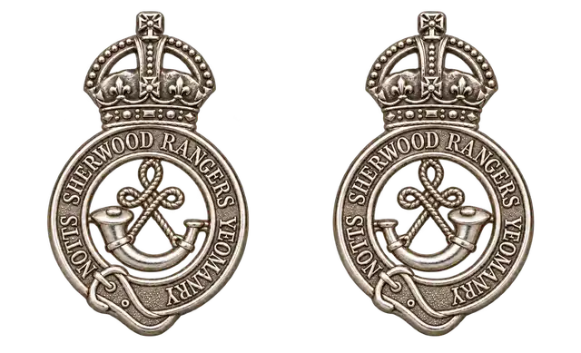 Handed pair of silver Sherwood Rangers Yeomanry officer collar badges with Kings Crown.