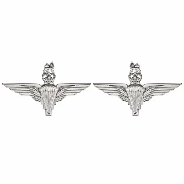 Parachute Regiment Officer and WO1 Dead-Silver Handed Collar Badges